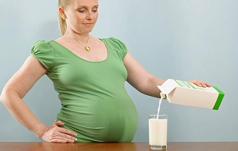 孕期营养均衡很重要 孕期营养不均衡对胎儿和母体有什么危害？