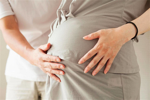 备孕吃什么怀男孩？妊娠纹能判断生男生女吗？