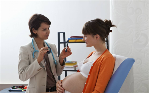 孕晚期见红是怎么回事？从正常现象到需要警惕的情况